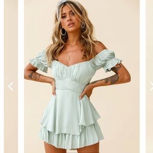Selfie Leslie sage/pistachio green off-shoulder romper